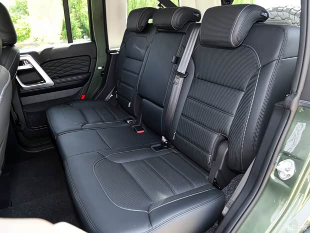 北京越野 北京BJ40 2020款 2.3T 自动四驱雨林穿越版 北京越野 北京BJ40 2020款 2.3T 自动四驱雨林穿越版