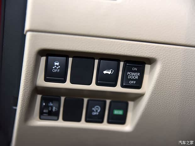 东风日产 奇骏 2017款 2.5L CVT豪华版 4WD