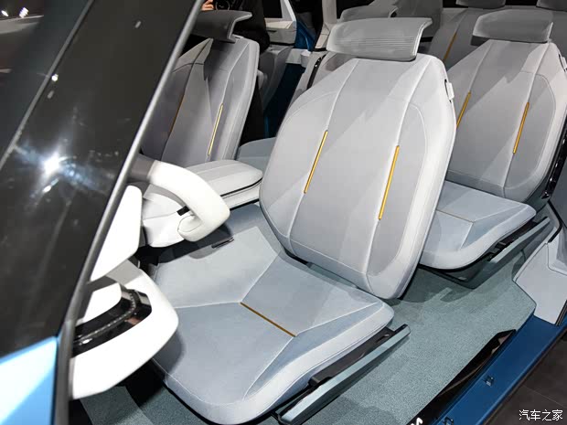 起亚(进口) 起亚EV9 2023款 基本型 起亚(进口) 起亚EV9 2023款 基本型