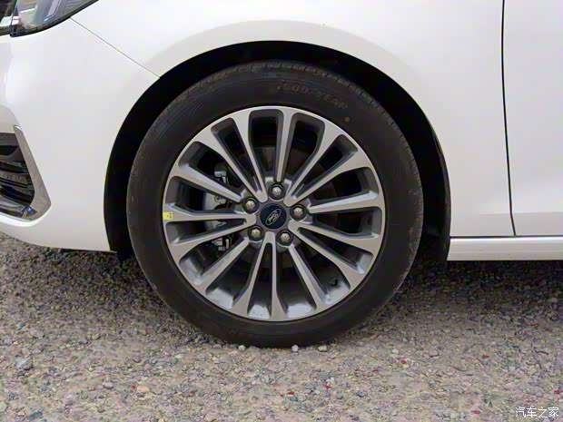 长安福特 福睿斯 2021款 1.5L 自动高配版