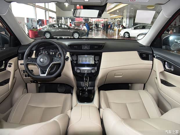 东风日产 奇骏 2017款 2.5L CVT豪华版 4WD