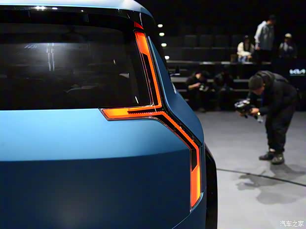 起亚(进口) 起亚EV9 2023款 基本型 起亚(进口) 起亚EV9 2023款 基本型