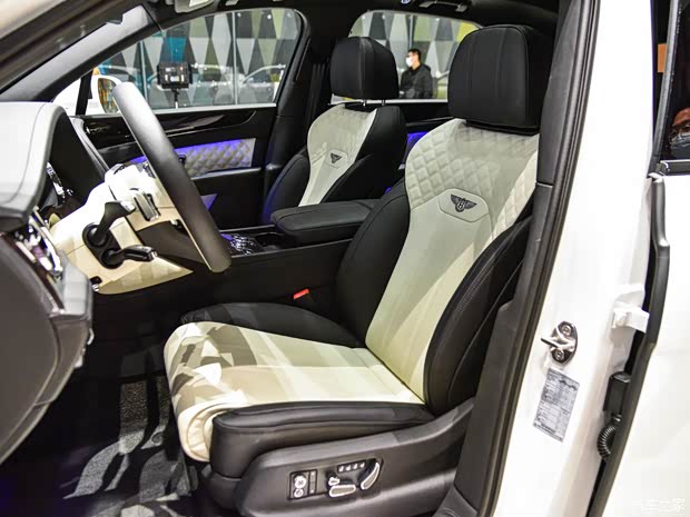 賓利 添越PHEV 2021款 3.0T PHEV