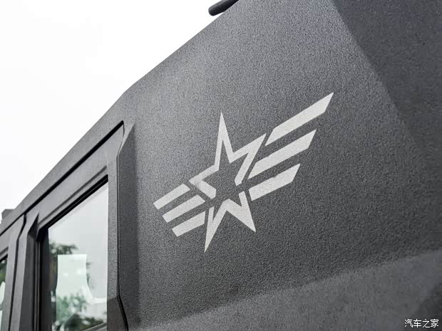 北京汽車 北京BJ80 2017款 2.3T 捍衛(wèi)者版