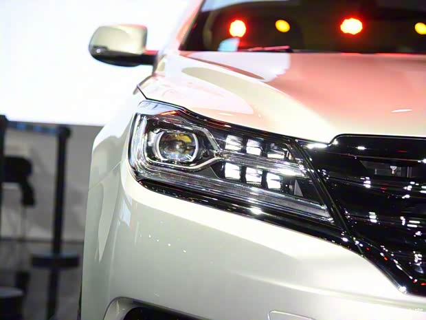 上汽集團(tuán) 榮威950 2016款 EV