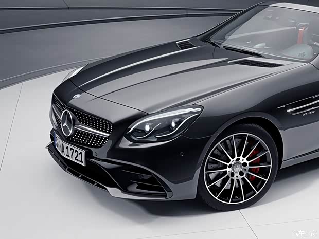 梅赛德斯-AMG 奔驰SLC AMG 2016款 SLC 45 AMG 暗夜套装版