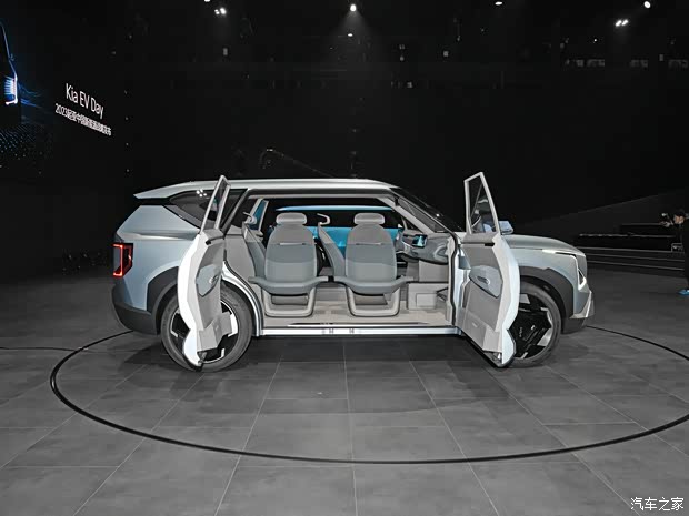 起亚(进口) 起亚EV5 2023款 基本型 起亚(进口) 起亚EV5 2023款 基本型