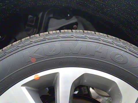 2017款 蓝标 1.5T 手动两驱尊贵型 2017款 蓝标 1.5T 手动两驱尊贵型