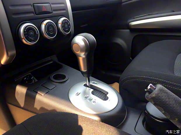 鄭州日產(chǎn) 東風(fēng)風(fēng)度MX6 2015款 2.0L CVT兩驅(qū)全能版