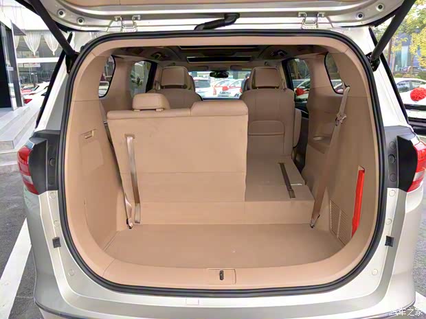 上汽通用别克 别克GL8 2017款 基本型