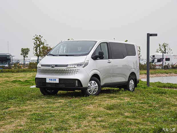 上汽大通 上汽大通MAXUS 新途V70 2023款 2.0T 精英版 手動(dòng)短軸低頂 5/6座(125Ps) 上汽大通 上汽大通MAXUS 新途V70 2023款 2.0T 精英版 手動(dòng)短軸低頂 5/6座(125Ps)