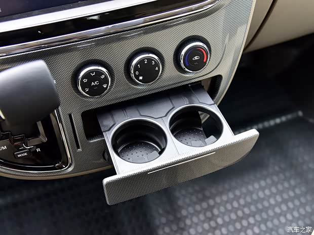 上汽大通 上汽大通V80 2018款 AMT商杰