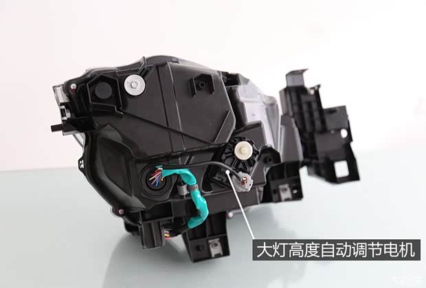 一汽马自达 马自达CX-4 2016款 2.5L 自动四驱蓝天无畏版 一汽马自达 马自达CX-4 2016款 2.5L 自动四驱蓝天无畏版