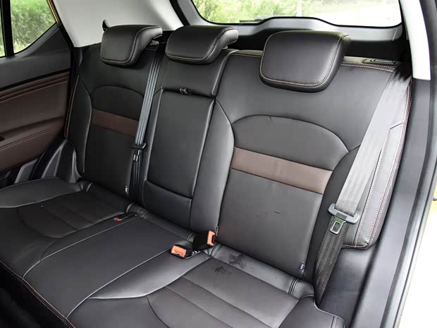 广汽乘用车 传祺GS3 2017款 1.3T 自动低配版