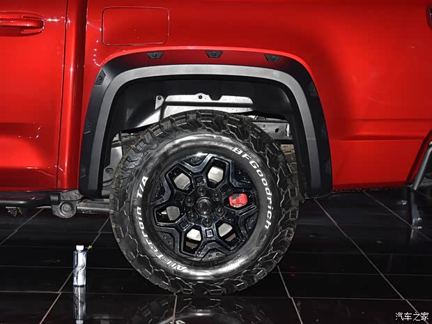 江铃汽车 大道 2023款 越野版 江铃汽车 大道 2023款 越野版