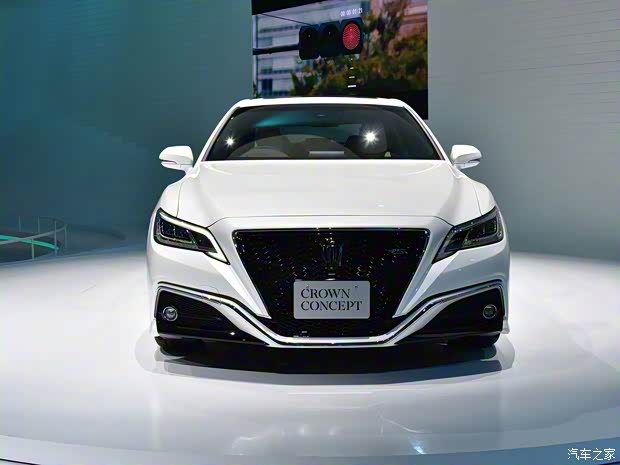豐田(進(jìn)口) 皇冠(進(jìn)口) 2018款 Concept 豐田(進(jìn)口) 皇冠(進(jìn)口) 2018款 Concept