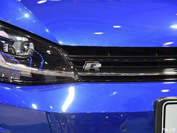 大众(进口) 高尔夫(进口) 2017款 2.0TSI R 大众(进口) 高尔夫(进口) 2017款 2.0TSI R