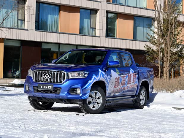 上汽大通 上汽大通T60 2017款 2.8T柴油手动四驱高底盘豪华型小双排国V