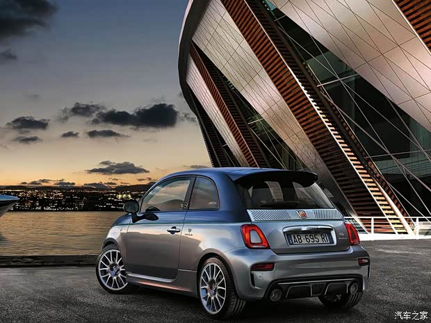 菲亞特(進(jìn)口) 菲亞特500 2017款 Abarth 695 Rivale 175 Anniversary edition