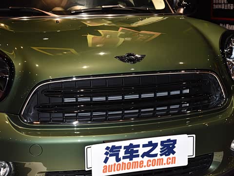 2016款 1.6T COOPER ALL4 Fun装备控 2016款 1.6T COOPER ALL4 Fun装备控