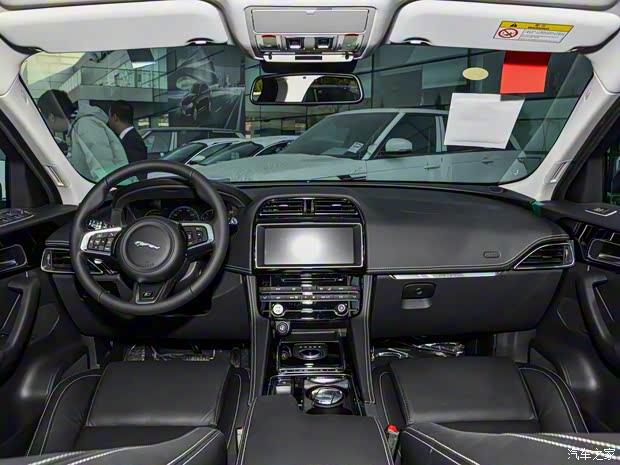捷豹 捷豹F-PACE 2018款 改款 2.0T 四驱R-Sport运动版 捷豹 捷豹F-PACE 2018款 改款 2.0T 四驱R-Sport运动版