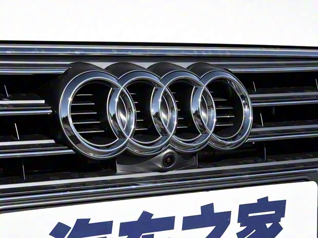 一汽-大众奥迪 奥迪A4L 2018款 30周年年型 45 TFSI quattro 运动型 一汽-大众奥迪 奥迪A4L 2018款 30周年年型 45 TFSI quattro 运动型