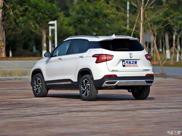 上汽通用五菱 寶駿510 2017款 1.5L 手動(dòng)豪華型