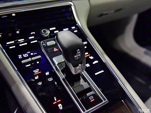 保時捷 Panamera 2017款 Panamera 4 E-Hybrid 行政加長版 2.9T