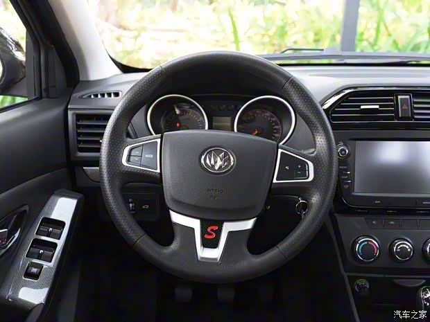 福汽新龍馬 啟騰V60 2017款 1.5L 豪華型