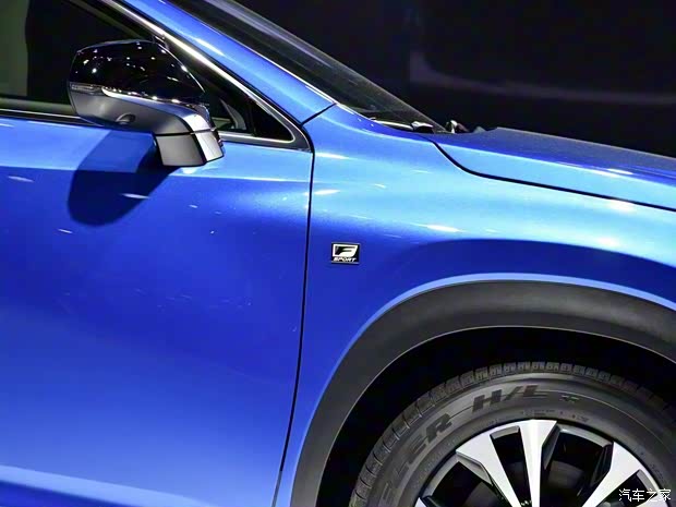 雷克萨斯 雷克萨斯NX 2017款 300 F SPORT
