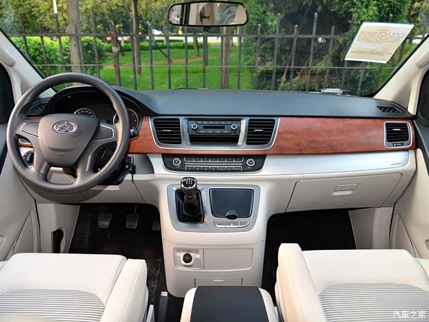 上汽大通 上汽大通G10 2016款 1.9T 手動柴油版 國V