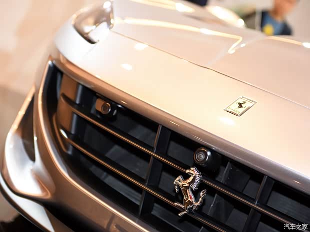 法拉利 Portofino 2018款 3.9T