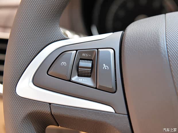 上汽通用五菱 五菱宏光 2016款 1.5L S1尊享型