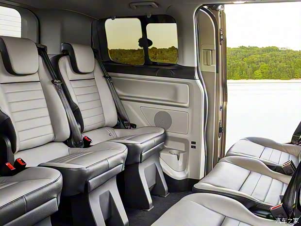 福特(进口) Tourneo Custom 2017款 基本型