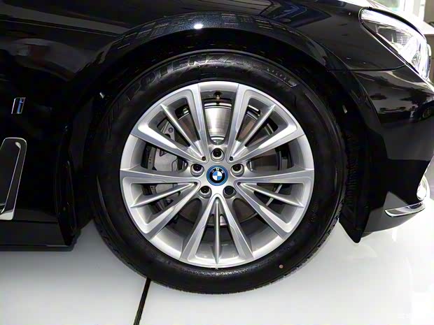 寶馬(進(jìn)口) 寶馬7系新能源 2018款 740Le xDrive