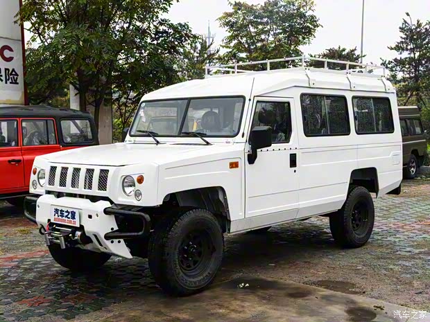 北京汽車(chē)制造廠(chǎng) 勇士 2018款 2.0T 四門(mén)四驅(qū)汽油版 國(guó)V