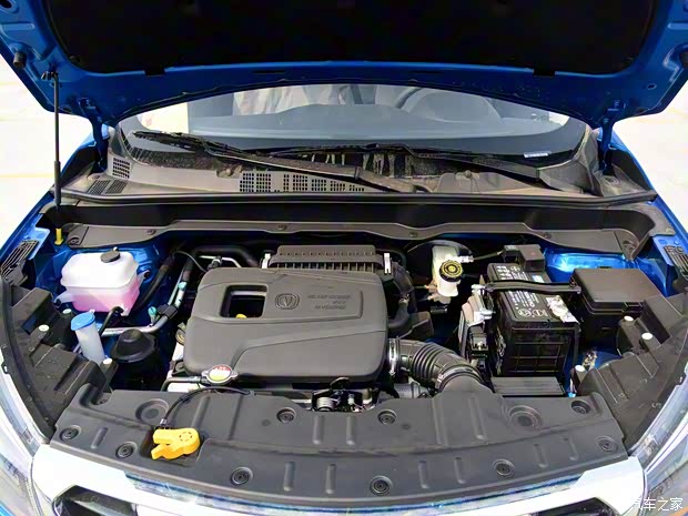 长安汽车 长安CS15 2016款 1.5L 手动时尚版 长安汽车 长安CS15 2016款 1.5L 手动时尚版