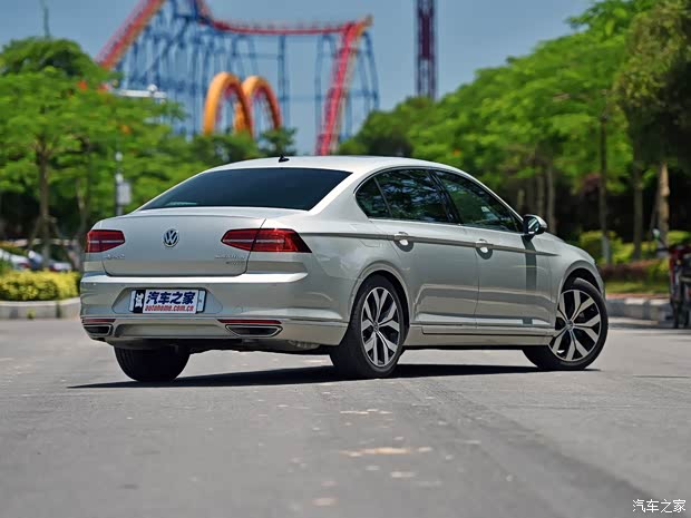 一汽-大众 迈腾 2017款 380TSI DSG 旗舰型 一汽-大众 迈腾 2017款 380TSI DSG 旗舰型