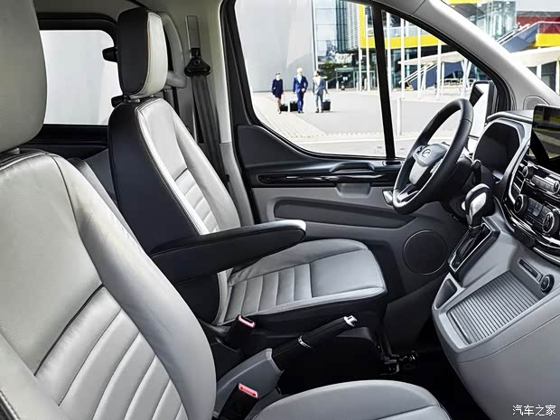 福特(进口) Tourneo Custom 2017款 基本型