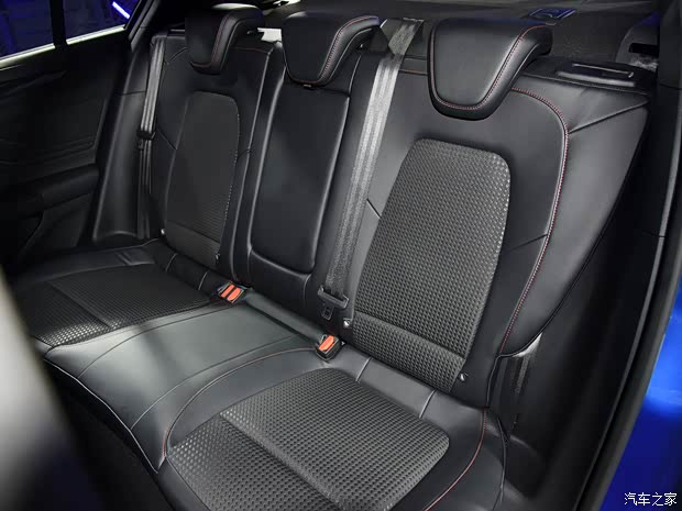 长安福特 福克斯 2021款 三厢 EcoBoost 180 自动ST Line