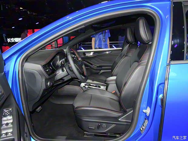 长安福特 福克斯 2021款 三厢 EcoBoost 180 自动ST Line