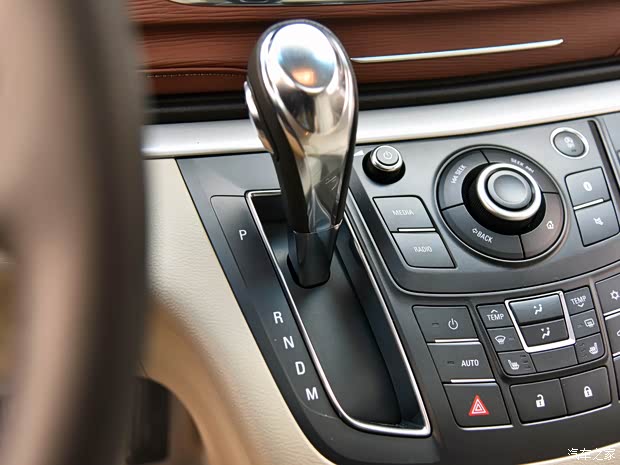 上汽通用别克 别克GL8 2017款 25S 基本型