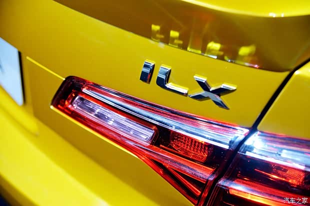 讴歌 讴歌ILX 2015款 2.4L 基本型