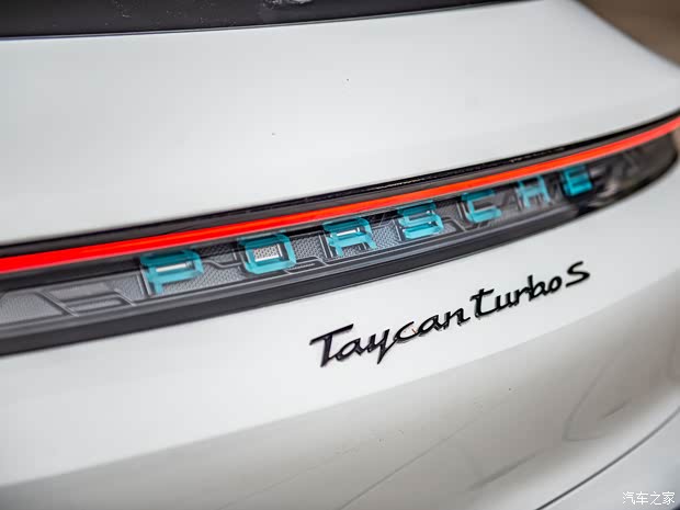 保時(shí)捷 Taycan 2021款 Taycan Turbo S Cross Turismo