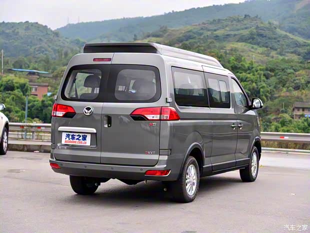 北汽銀翔 北汽幻速H6 2016款 1.8L 豪華型M18A 北汽銀翔 北汽幻速H6 2016款 1.8L 豪華型M18A