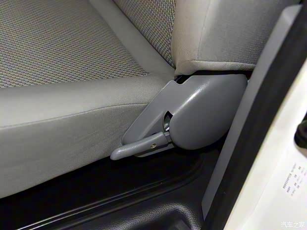 福汽新龙马 启腾M70EV 2017款 纯电动 厢式运输车2座