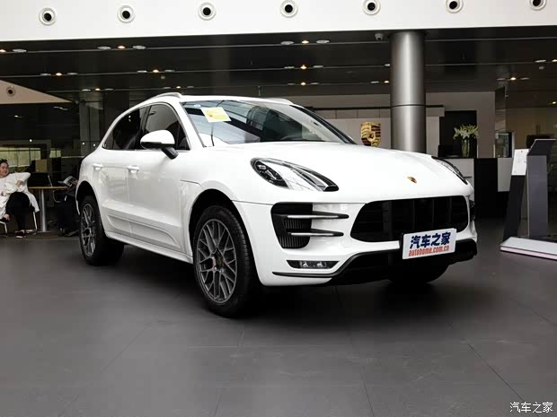 保时捷 Macan 2017款  Macan Turbo 3.6T