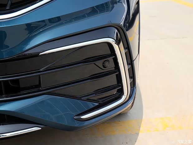 上汽大众 途观L 2022款 380TSI 自动四驱基本型