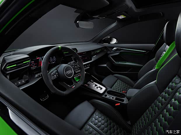 Audi Sport 奧迪RS 3 2022款 RS 3 Sedan 歐洲版