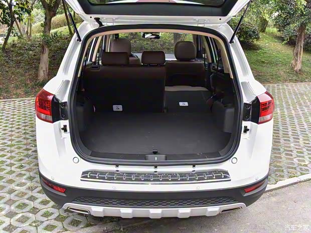 野马汽车 野马T70 2017款 T70S 运动版 1.8T CVT旗舰型